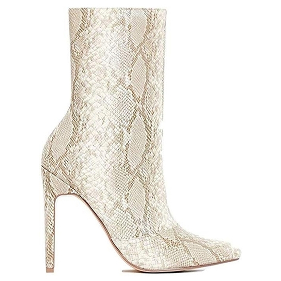 Cape Robbin Shoes - 🆕Cape Robbin snakeskin square toe booties